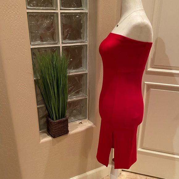 ❤️MARKDOWN❤️ Forever 21 little red strapless dress - Picture 2 of 6